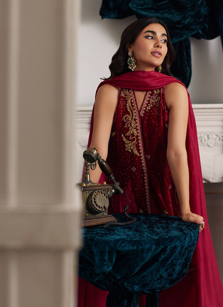 Farah Talib Aziz | Velvets The After Party | ISMAYA SHIRT AND DUPATTA by Farah Talib Aziz - Designer Dress - Type: Ladies Clothes - Available at Libayah - 100% Original