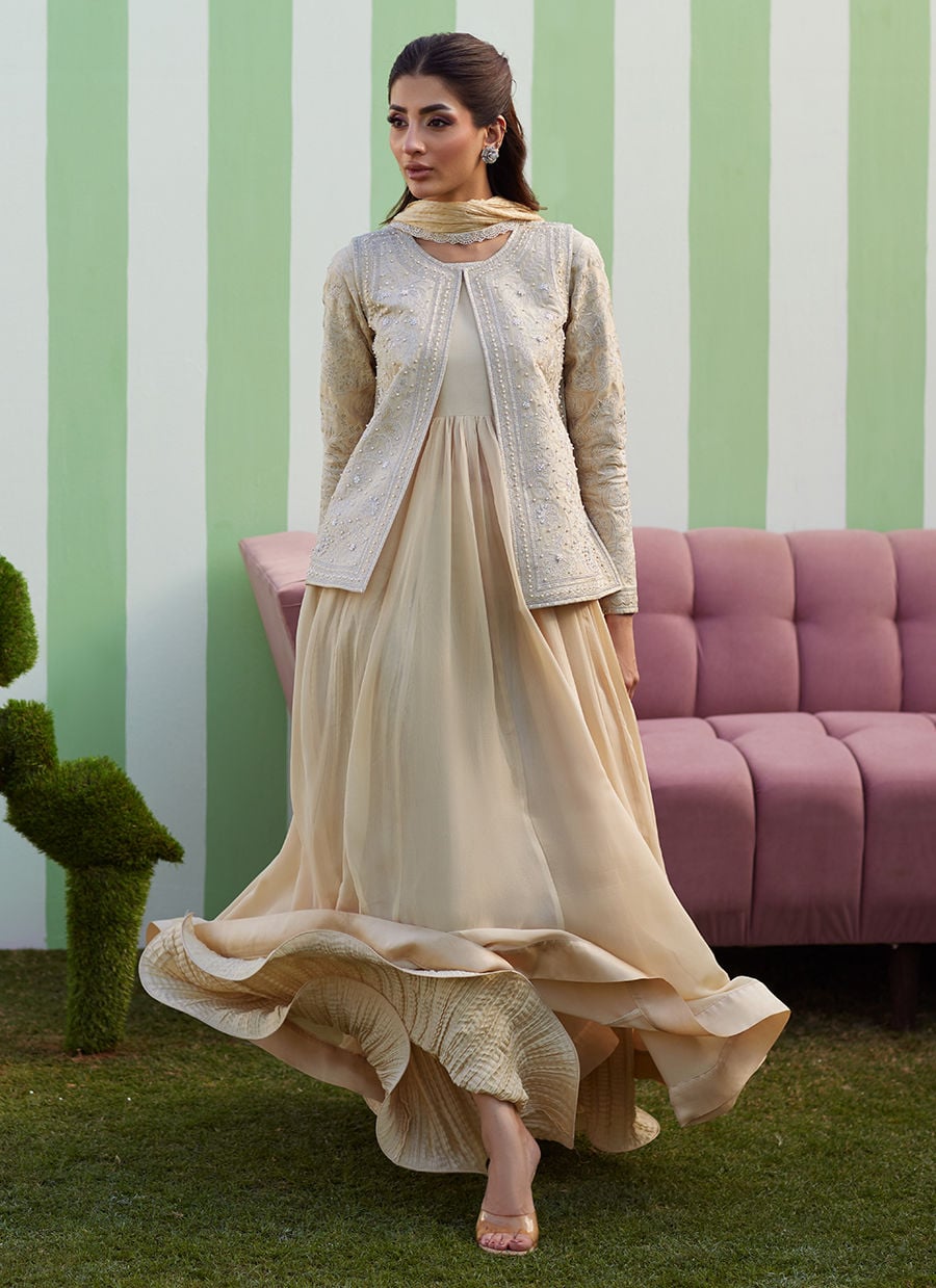 Farah Talib Aziz | Luna Eid 26 | Luma Kalidaar With Dupatta And Pants - Designer Dress - Type : Ladies Clothes - Available at Libayah - 100% Original