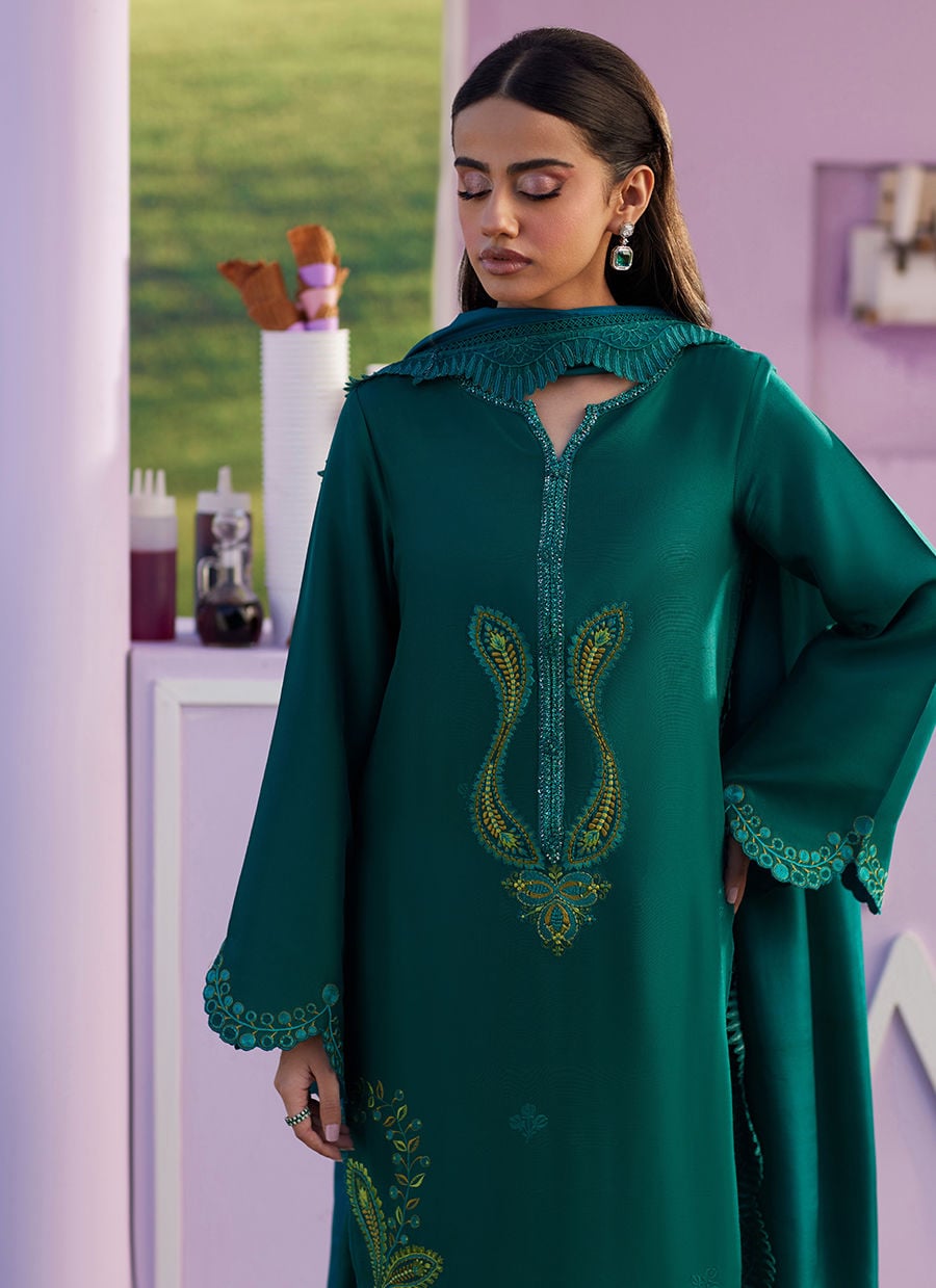Farah Talib Aziz | Luna Eid 26 | Zayra Shirt And Dupatta - Designer Dress - Type : Ladies Clothes - Available at Libayah - 100% Original