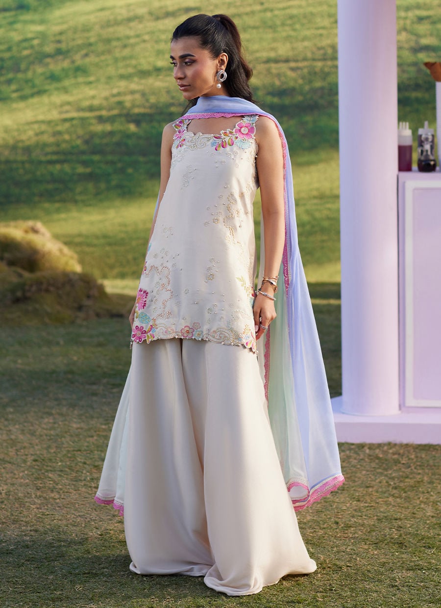 Farah Talib Aziz | Luna Eid 26 | Aira Shirt And Dupatta - Designer Dress - Type : Ladies Clothes - Available at Libayah - 100% Original