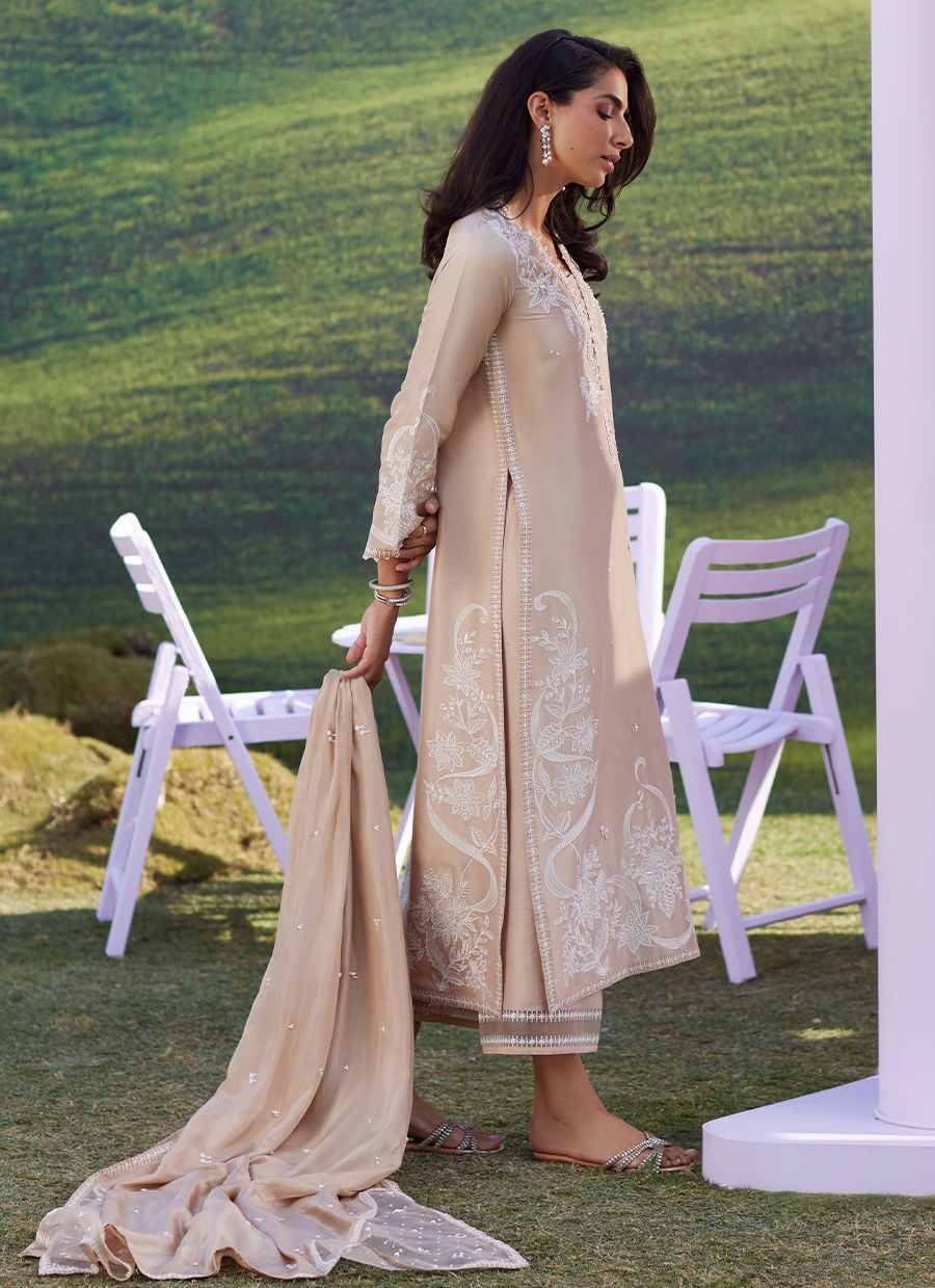 Farah Talib Aziz | Luna Eid 26 | Vaila Shirt And Dupatta - Designer Dress - Type : Ladies Clothes - Available at Libayah - 100% Original