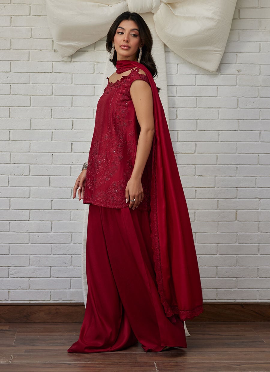 Farah Talib Aziz | Tara Luxe Eid 26 | Vrai by Farah Talib Aziz - Designer Dress  - Type : Ladies Clothes - Available at Libayah - 100% Original 