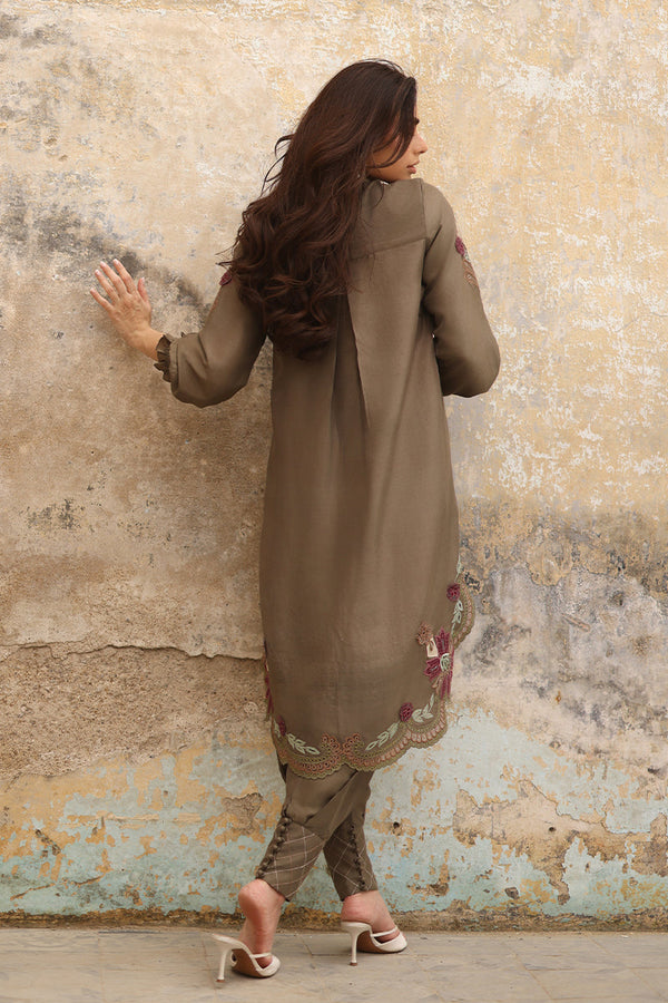 Wardha Saleem | Zimal Luxury Eid Edit 26 | Afsaneh by Wardha Saleem - Designer Dress  - Type : Ladies Clothes - Available at Libayah - 100% Original 