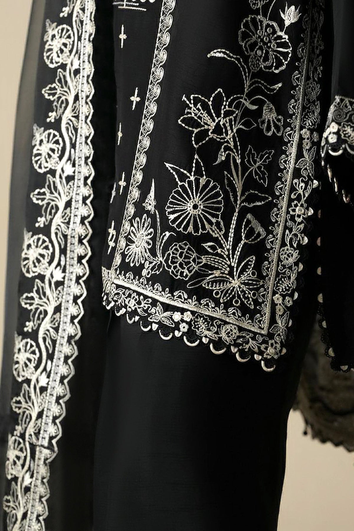 Zaha | Serae Pret | NOCTIS by zaha - Designer Dress - Type : Ladies Clothes - Available at Libayah - 100% Original 