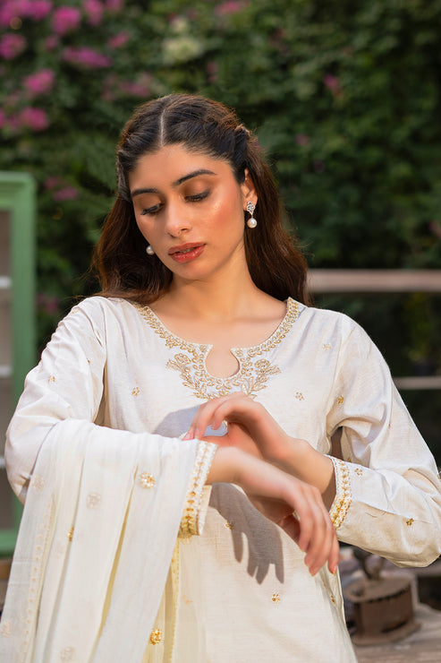 Kross Kulture | Luxury Baharaneh | HEIRLOOM GRACE KLX-00741 by Kross Kulture - Designer Dress - Type: Ladies Clothes - Available at Libayah - 100% Original