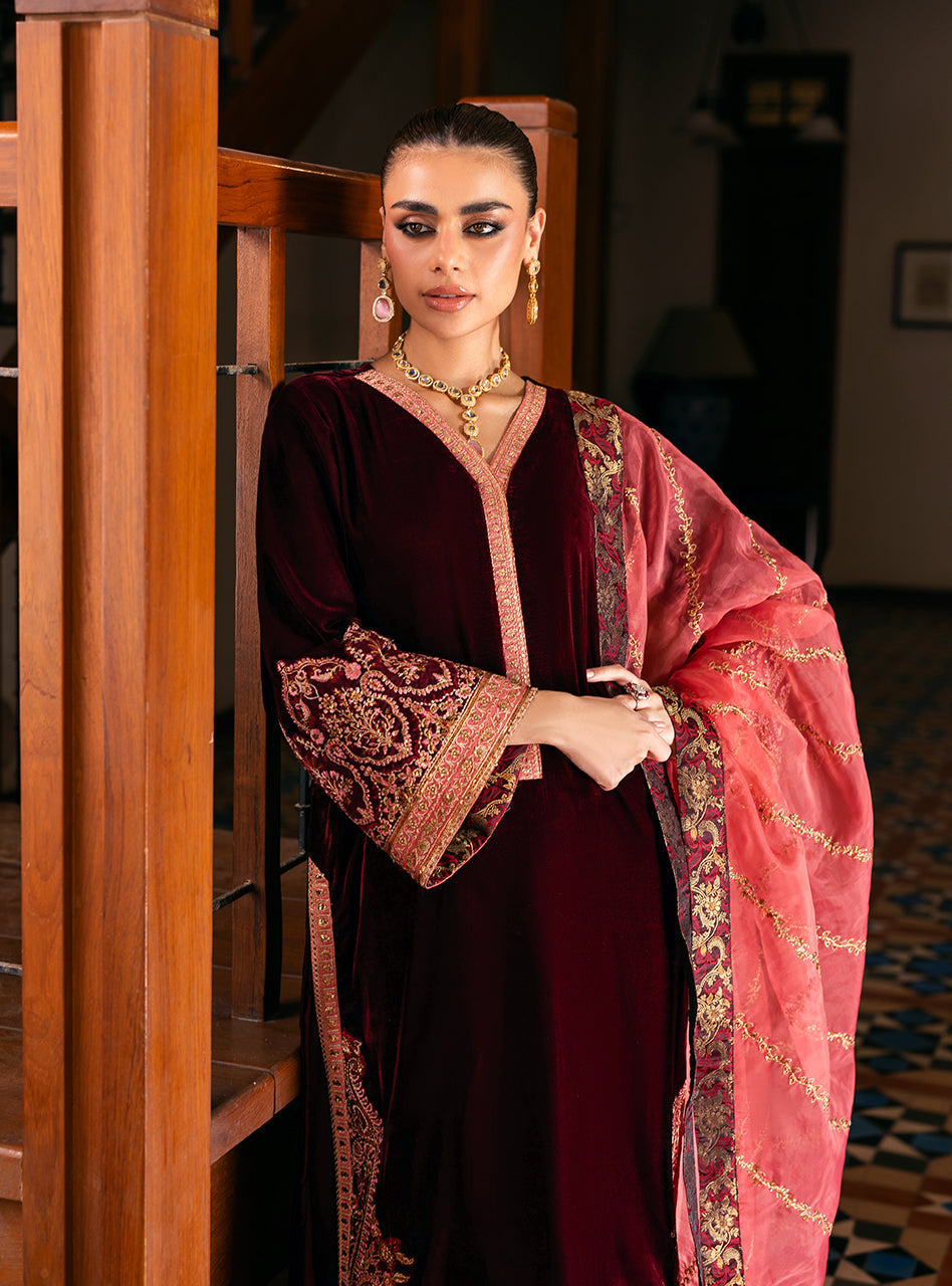 Zainab Chottani | Velvet 25 | Aima by Zainab Chottani - Designer Dress - Type : Ladies Clothes - Available at Libayah - 100% Original 