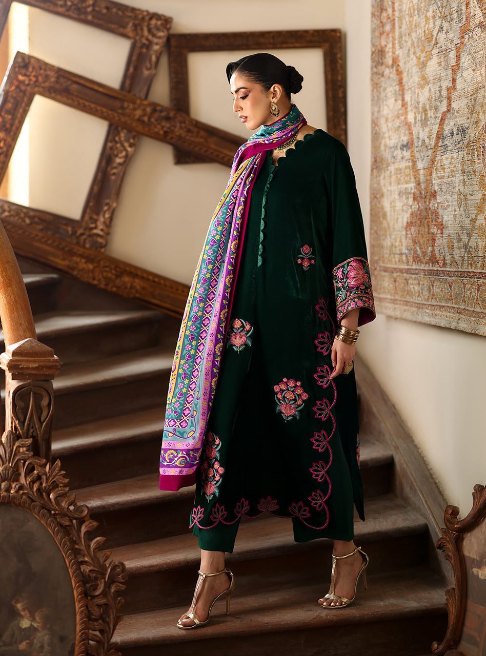 Zainab Chottani | Velura Velvet Edit 25 | Eden Long Shirt by Zainab Chottani - Designer Dress - Type : Ladies Clothes - Available at Libayah - 100% Original 