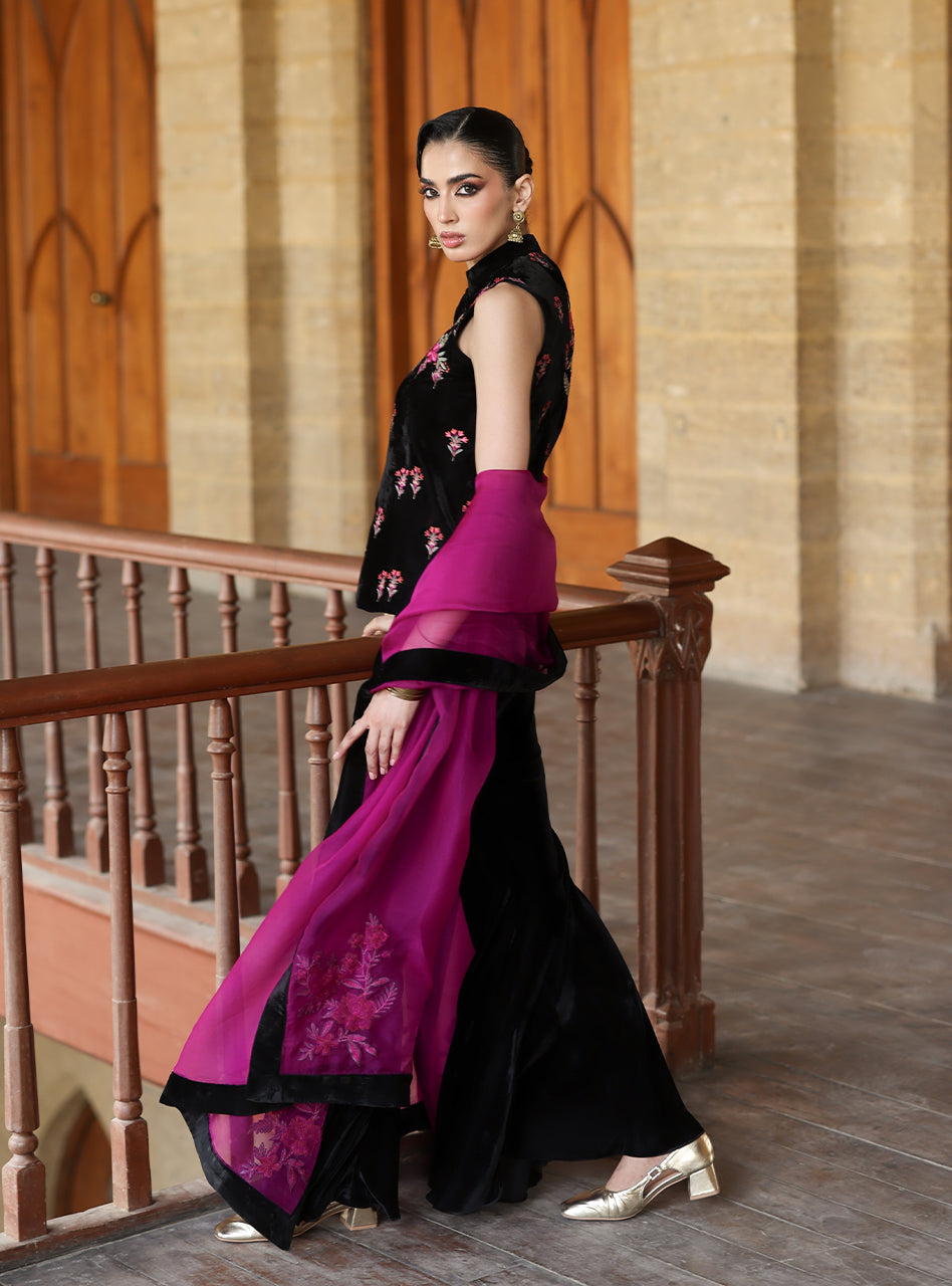 Zainab Chottani | Velura Velvet Edit 25 | Keir Vest by Zainab Chottani - Designer Dress - Type : Ladies Clothes - Available at Libayah - 100% Original 