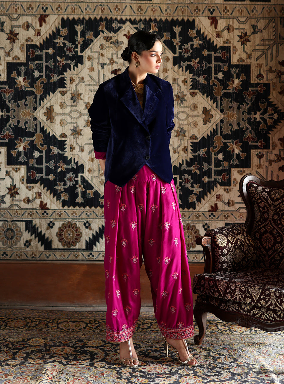 Zainab Chottani | Velura Velvet Edit 25 | Bela Jacket And Farshi by Zainab Chottani - Designer Dress - Type : Ladies Clothes - Available at Libayah - 100% Original 