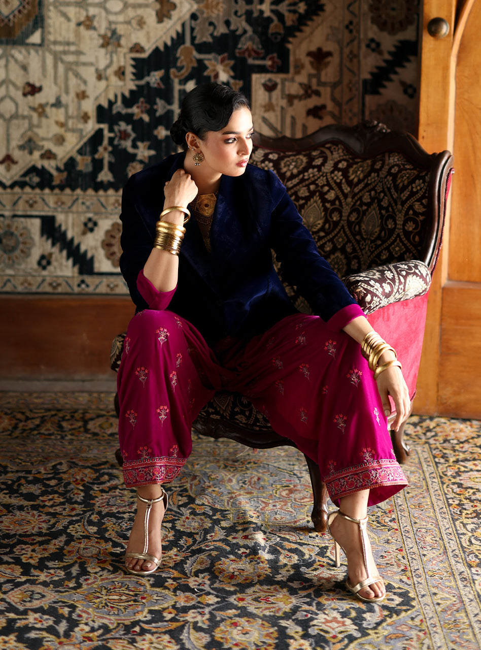 Zainab Chottani | Velura Velvet Edit 25 | Bela Jacket And Farshi by Zainab Chottani - Designer Dress - Type : Ladies Clothes - Available at Libayah - 100% Original 