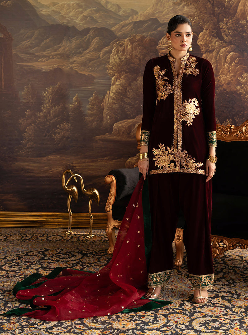 Zainab Chottani | Velura Velvet Edit 25 | Claret Farshi by Zainab Chottani - Designer Dress - Type : Ladies Clothes - Available at Libayah - 100% Original 