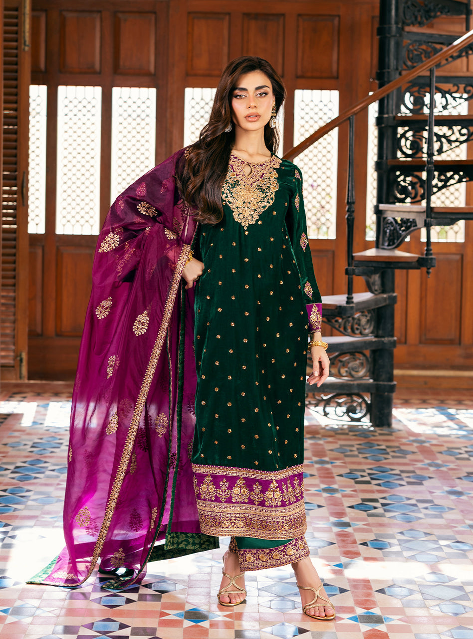 Zainab Chottani | Velvet 25 | Esha by Zainab Chottani - Designer Dress - Type : Ladies Clothes - Available at Libayah - 100% Original 