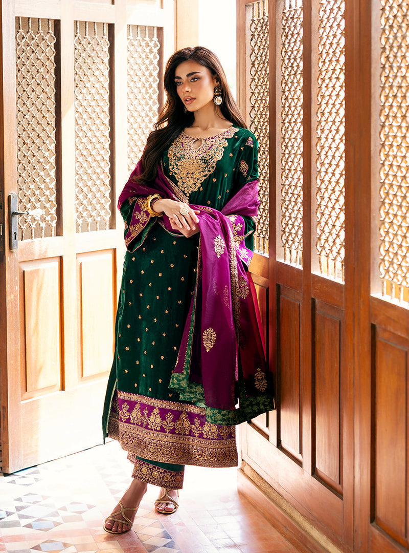 Zainab Chottani | Velvet 25 | Esha by Zainab Chottani - Designer Dress - Type : Ladies Clothes - Available at Libayah - 100% Original 