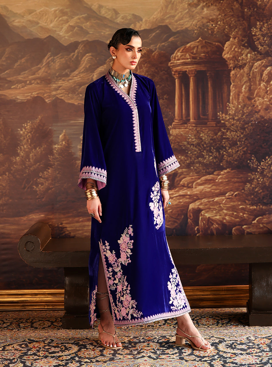 Zainab Chottani | Velura Velvet Edit 25 | Elif Kaftan by Zainab Chottani - Designer Dress - Type : Ladies Clothes - Available at Libayah - 100% Original 