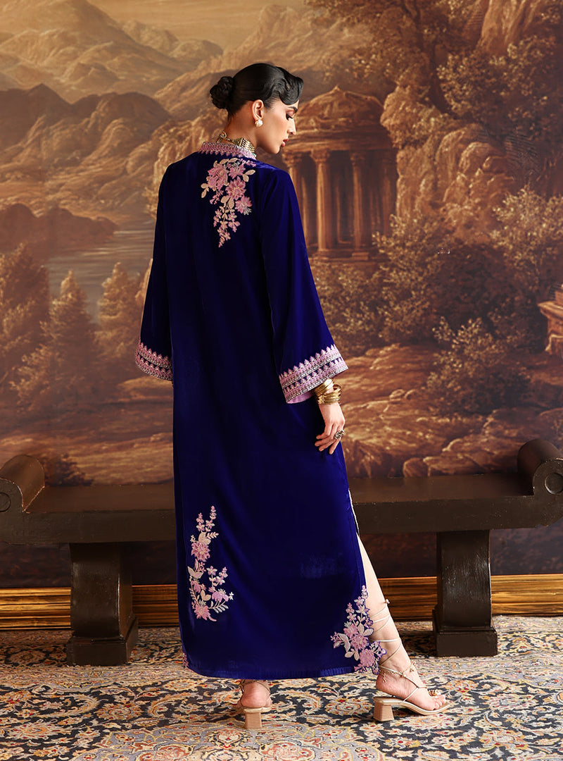 Zainab Chottani | Velura Velvet Edit 25 | Elif Kaftan by Zainab Chottani - Designer Dress - Type : Ladies Clothes - Available at Libayah - 100% Original 