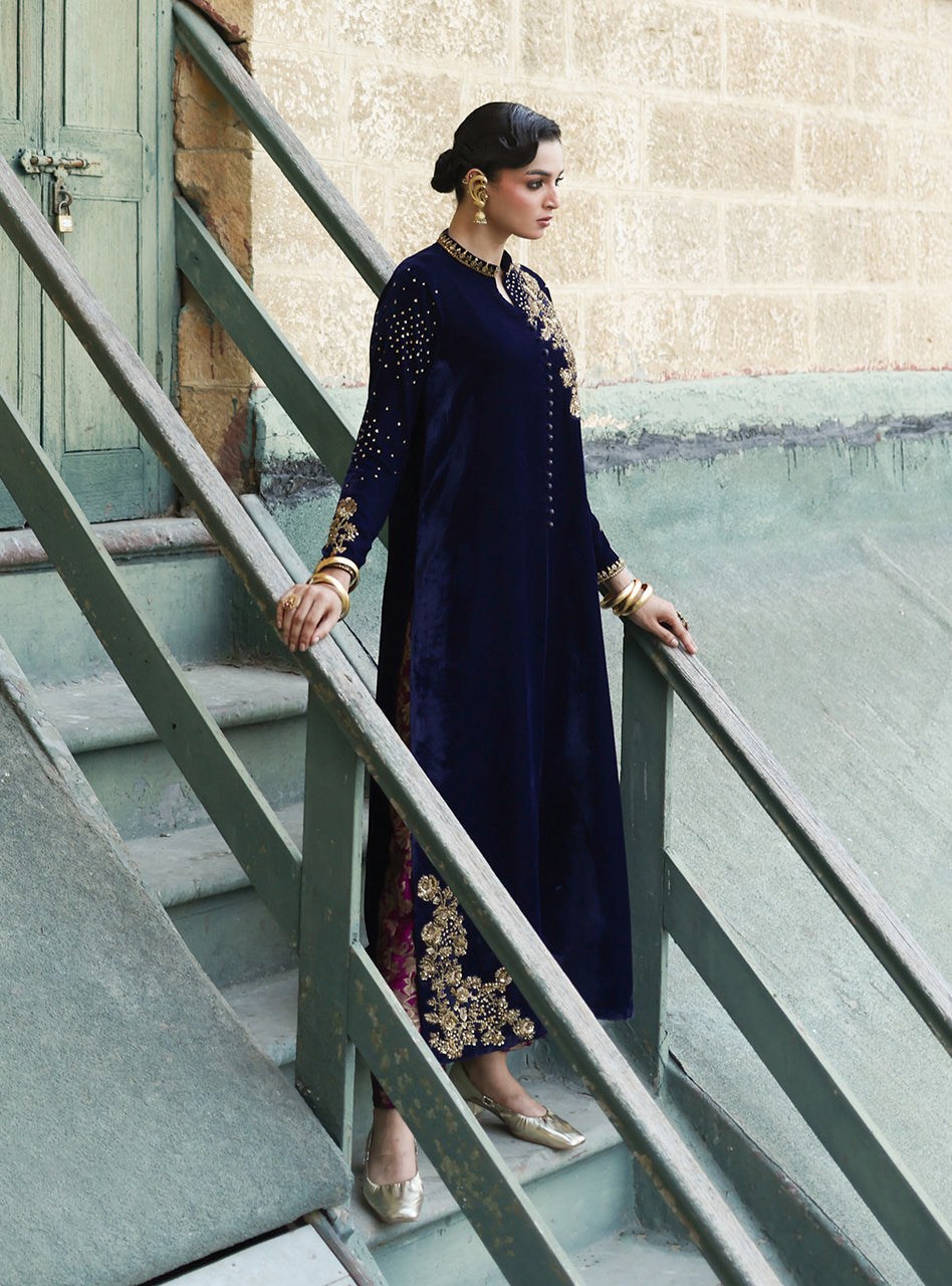 Zainab Chottani | Velura Velvet Edit 25 | Celine Gold by Zainab Chottani - Designer Dress - Type : Ladies Clothes - Available at Libayah - 100% Original 