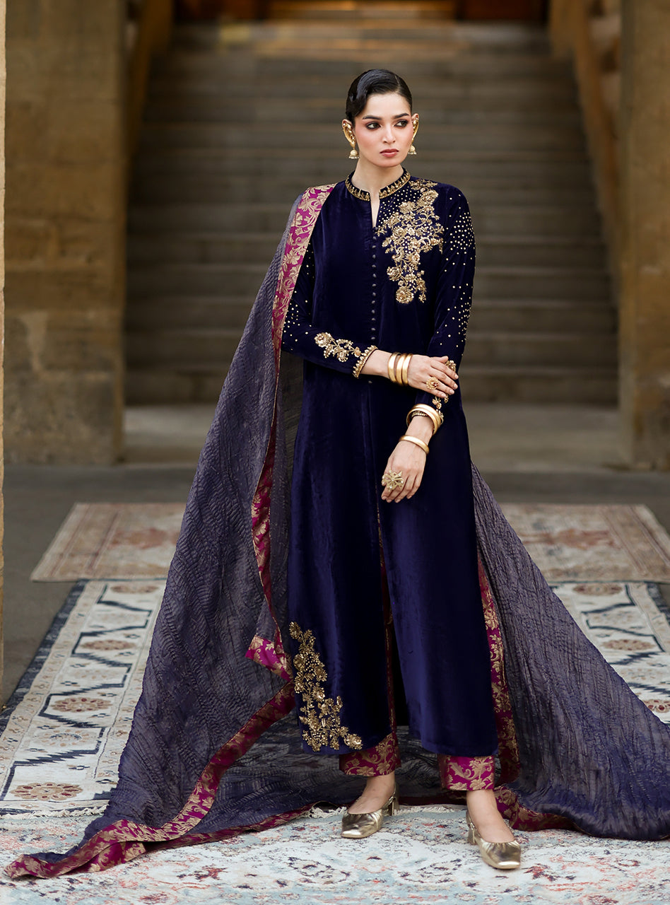 Zainab Chottani | Velura Velvet Edit 25 | Celine Gold by Zainab Chottani - Designer Dress - Type : Ladies Clothes - Available at Libayah - 100% Original 