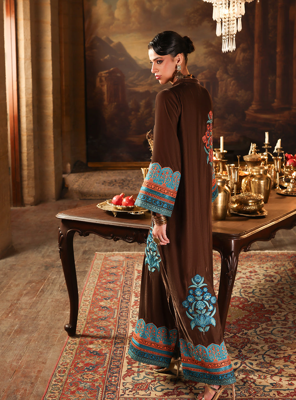 Zainab Chottani | Velura Velvet Edit 25 | Sienna Kaftan by Zainab Chottani - Designer Dress - Type : Ladies Clothes - Available at Libayah - 100% Original 