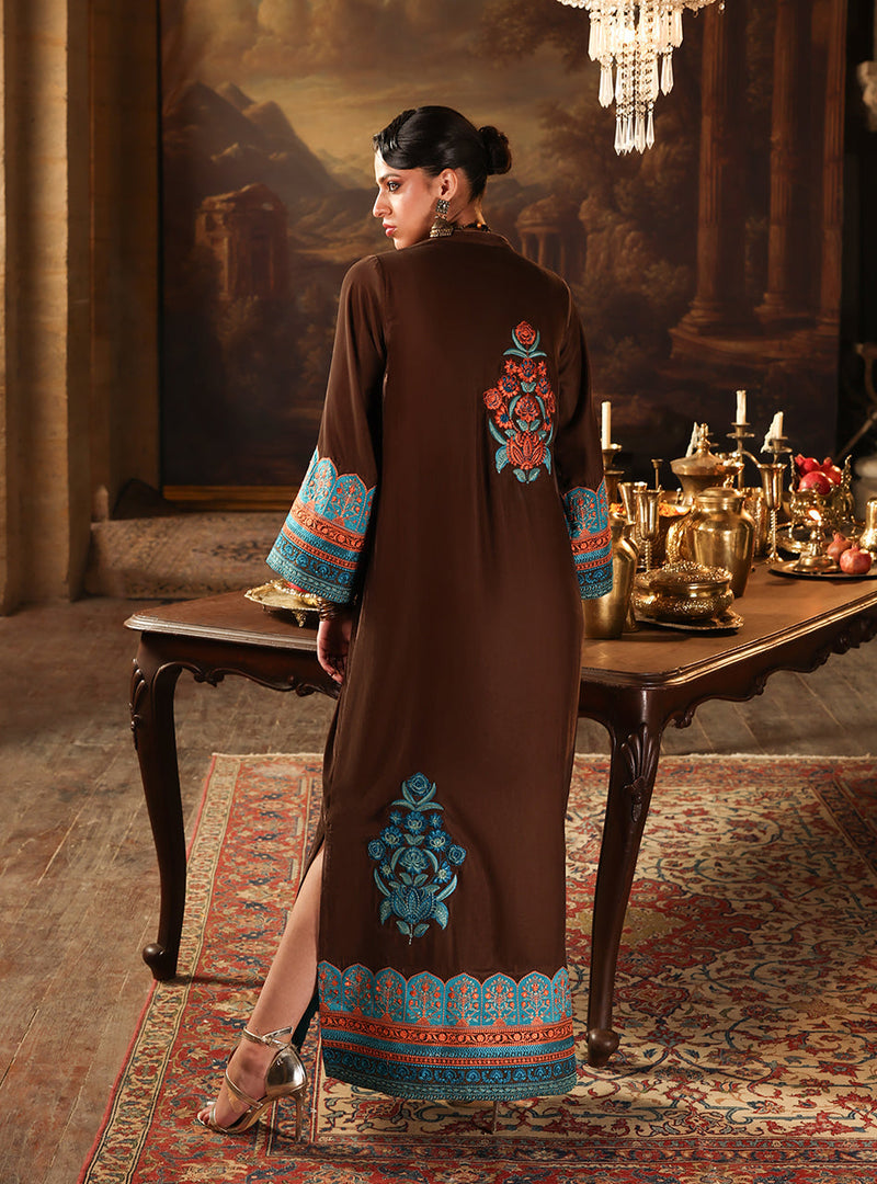 Zainab Chottani | Velura Velvet Edit 25 | Sienna Kaftan by Zainab Chottani - Designer Dress - Type : Ladies Clothes - Available at Libayah - 100% Original 