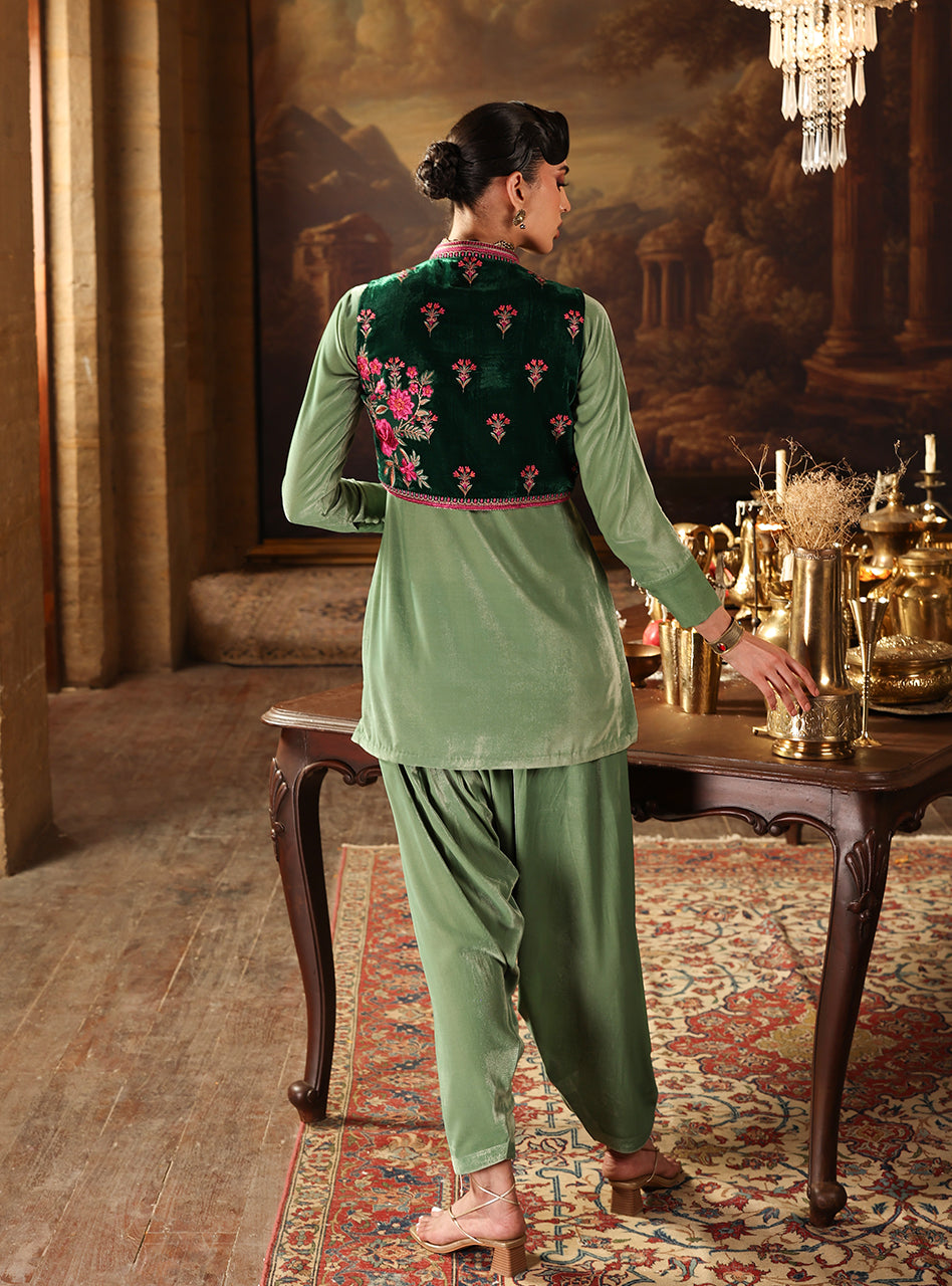 Zainab Chottani | Velura Velvet Edit 25 | Jade Bolero by Zainab Chottani - Designer Dress - Type : Ladies Clothes - Available at Libayah - 100% Original 