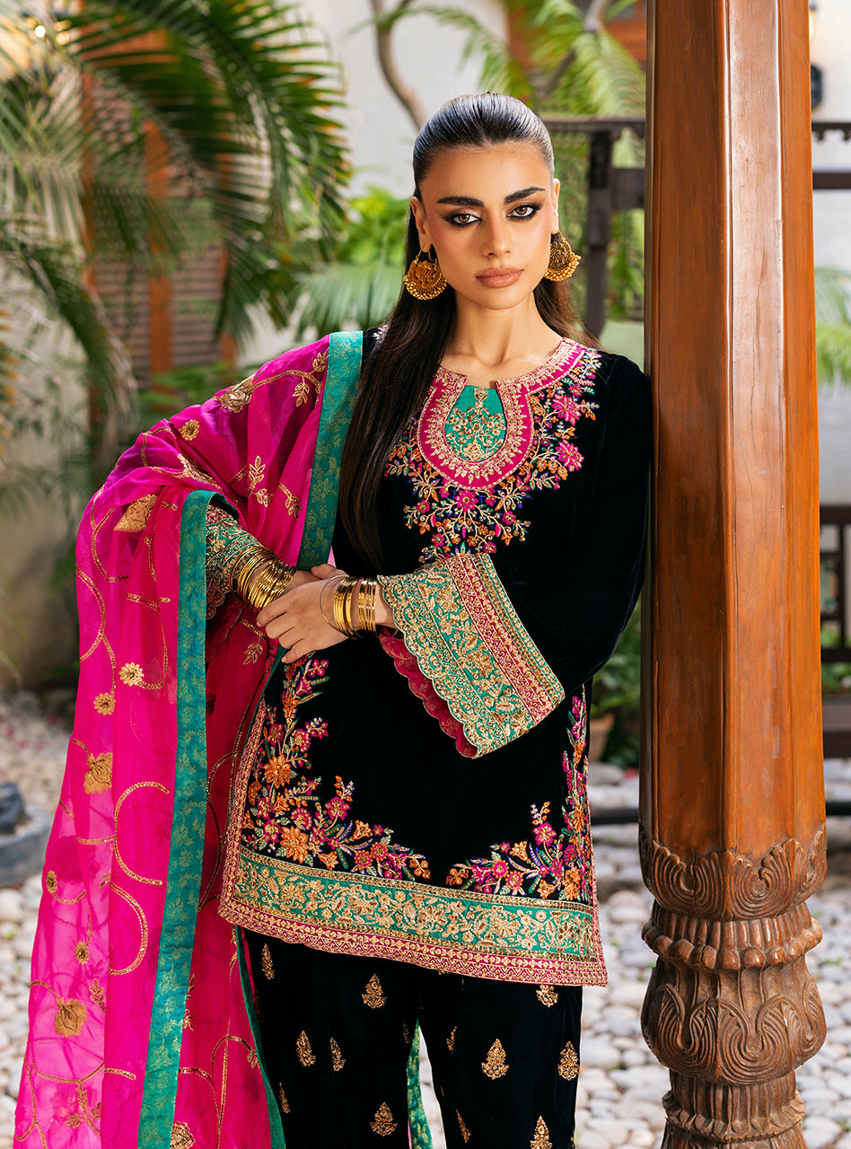Zainab Chottani | Velvet 25 | Zeba by Zainab Chottani - Designer Dress - Type : Ladies Clothes - Available at Libayah - 100% Original 