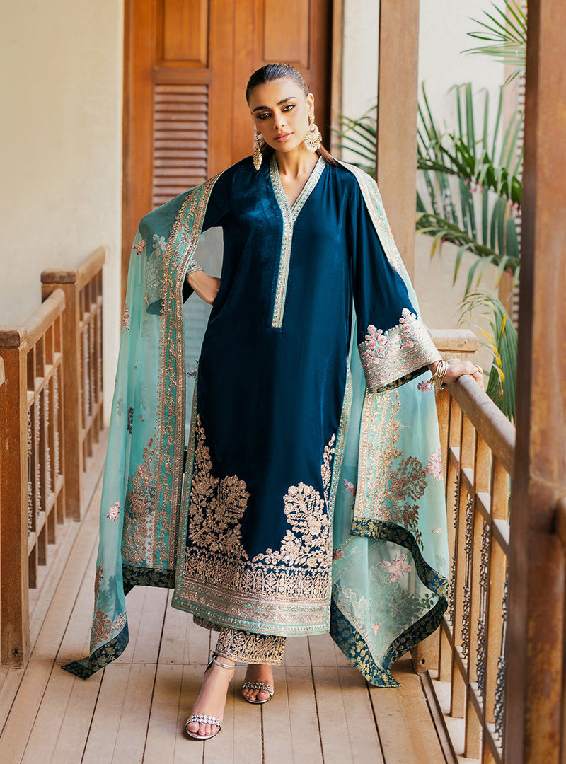 Zainab Chottani | Velvet 25 | Elsa by Zainab Chottani - Designer Dress - Type : Ladies Clothes - Available at Libayah - 100% Original 