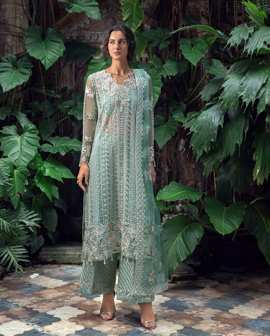Marelie – authentic Pakistani wedding dress from the Esmel La Vie Haute Wedding Festive bridal collection for women in the UK