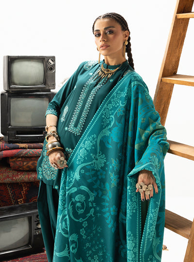 Zainab Chottani | Winter Shawl 25 | Kyana - D6 by Zainab Chottani - Designer Dress  - Type : Ladies Clothes - Available at Libayah - 100% Original 