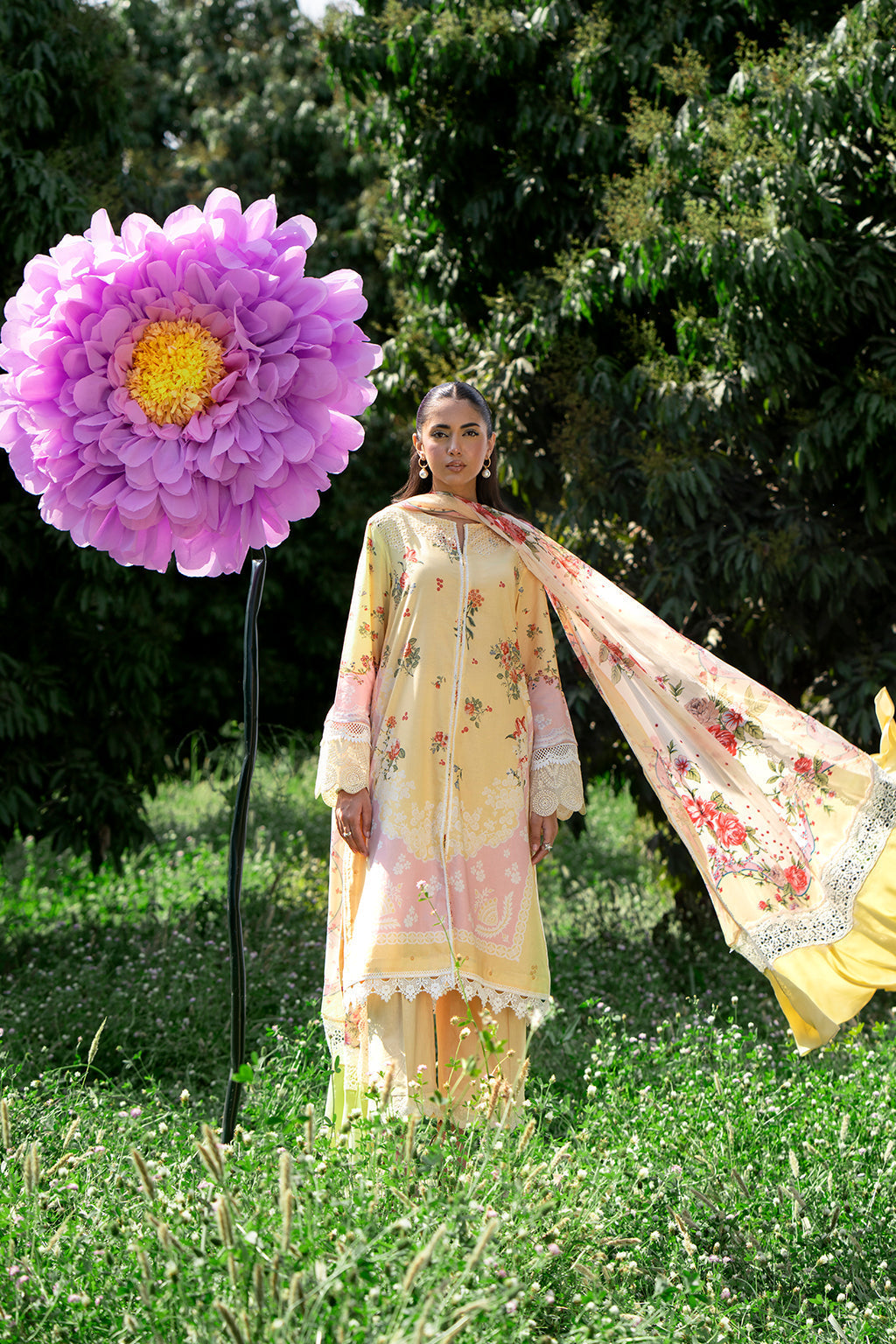 Sardinia | Cocktail Luxury Lawn | DAISY