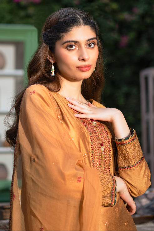 Kross Kulture | Luxury Baharaneh | Shadiar KLX-00927 by Kross Kulture - Designer Dress - Type: Ladies Clothes - Available at Libayah - 100% Original