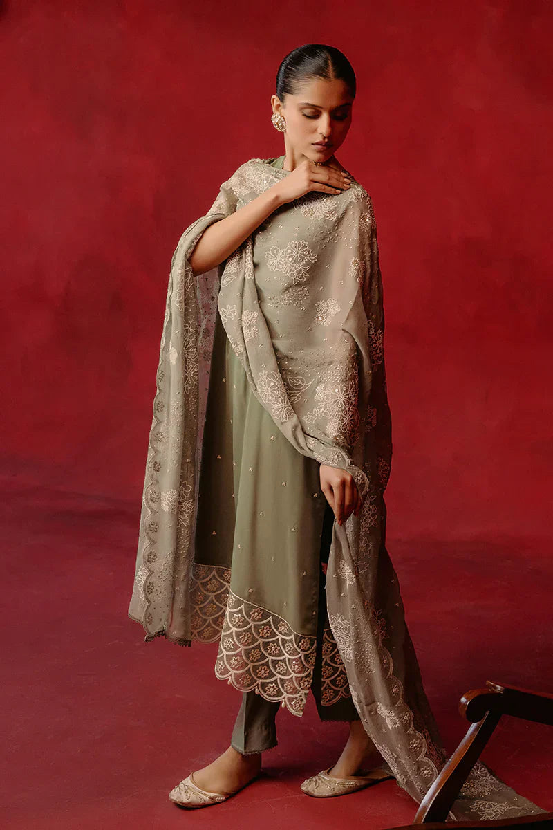 Cross Stitch | Luxe Atelier 24 | Whisper Spray