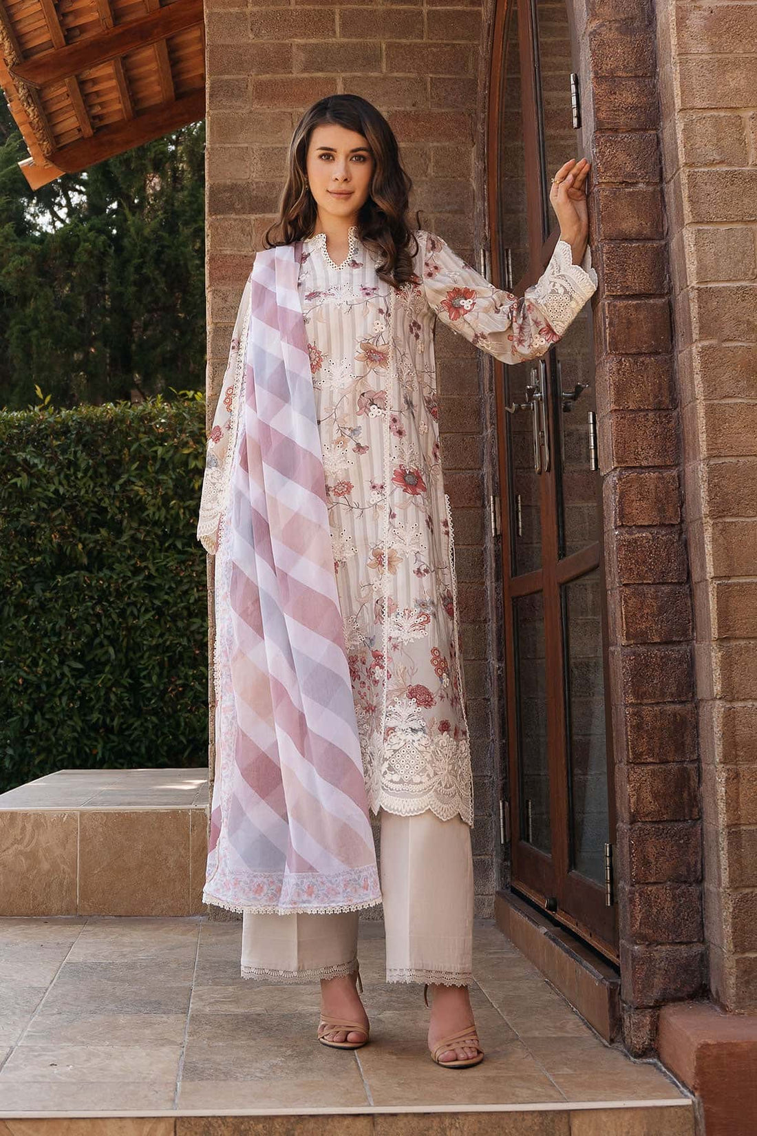 Afrozeh | Damask The Holiday Edit 25 | Azara A by Afrozeh - Designer Dress - Type: Ladies Clothes - Available at Libayah - 100% Original
