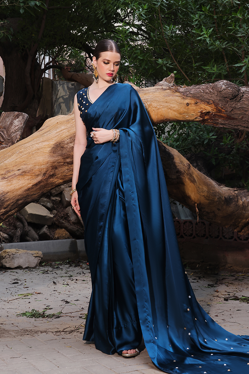 Mona Imran | Dilzaib Formals | Kashmala by Mona Imran - Designer Dress - Type: Ladies Clothes - Available at Libayah - 100% Original