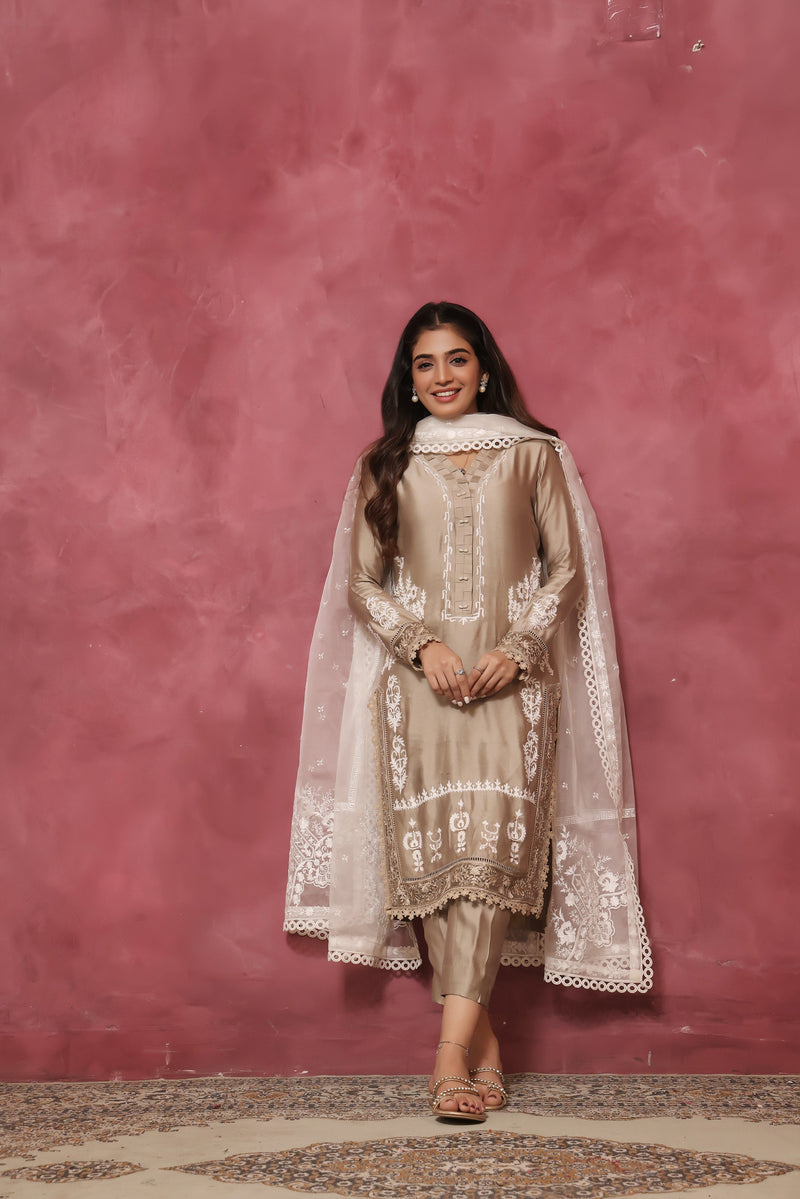 Mona Imran | Melange Formals | DE LUXE- 04 by Mona Imran - Designer Dress - Type: Ladies Clothes - Available at Libayah - 100% Original