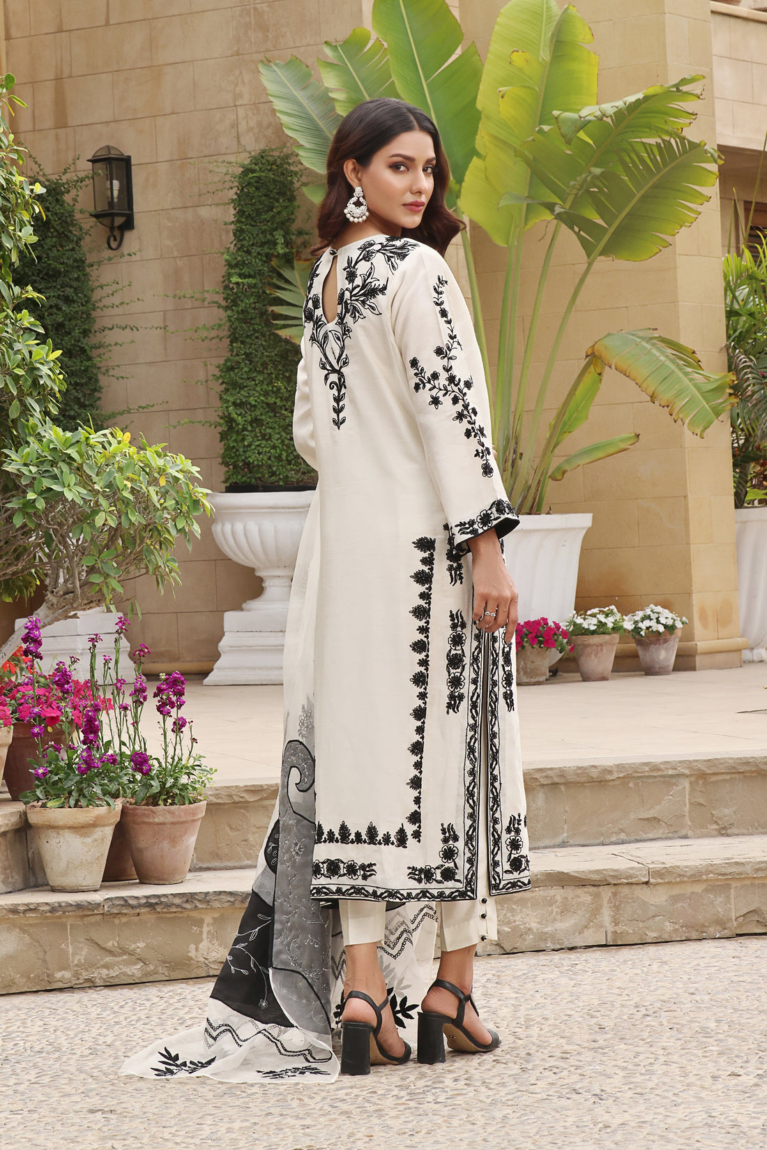 Mona Imran | Hot Sellers Formals | NOOR E NAZAR by Mona Imran - Designer Dress - Type: Ladies Clothes - Available at Libayah - 100% Original