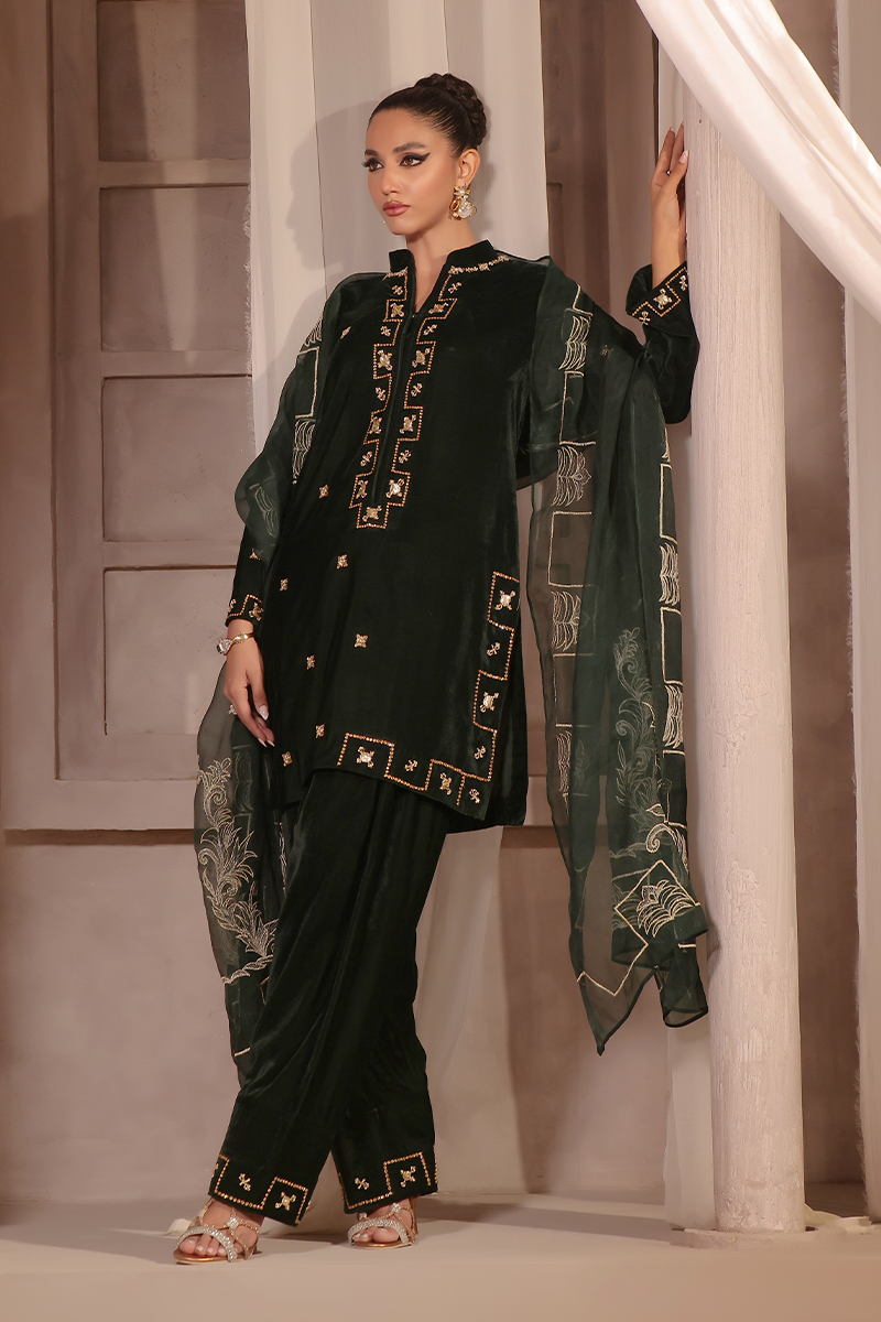 Mona Imran | Riona Velvet Affair | Hiraya by Mona Imran - Designer Dress - Type: Ladies Clothes - Available at Libayah - 100% Original