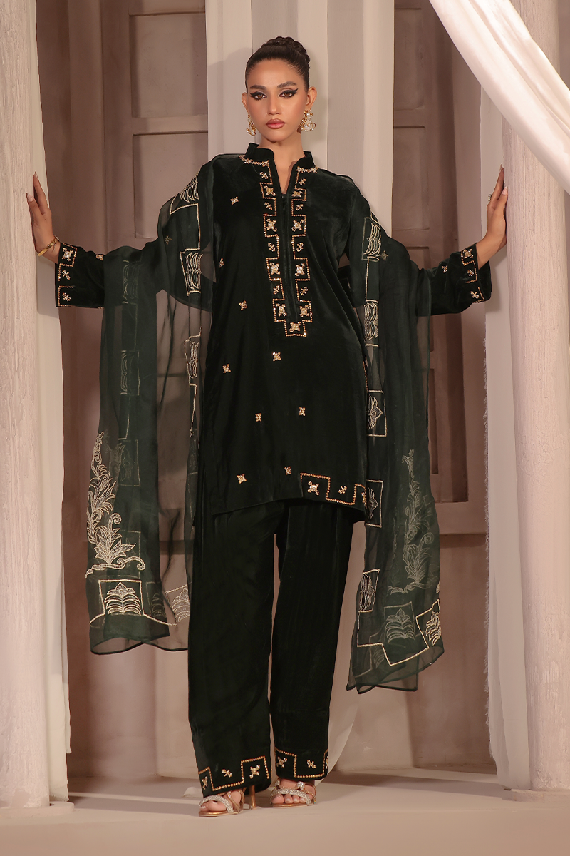 Mona Imran | Riona Velvet Affair | Hiraya by Mona Imran - Designer Dress - Type: Ladies Clothes - Available at Libayah - 100% Original