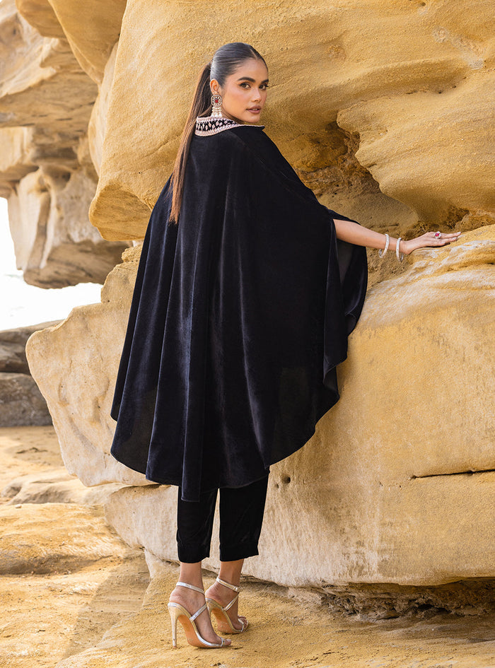 Zainab Chottani | The Kaftan Edit | Black Plum