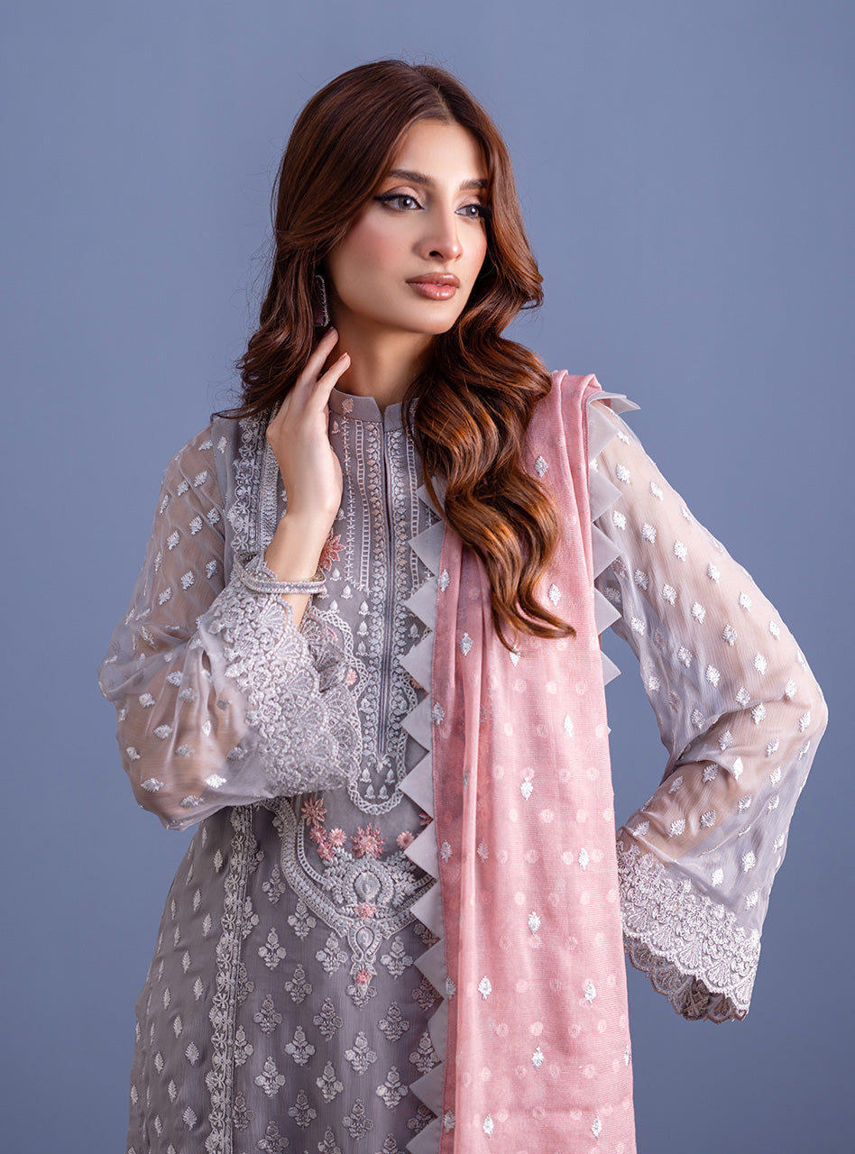 Zainab Chottani | Luxury Pret | ROOP by Zainab Chottani - Designer Dress - Type: Ladies Clothes - Available at Libayah - 100% Original