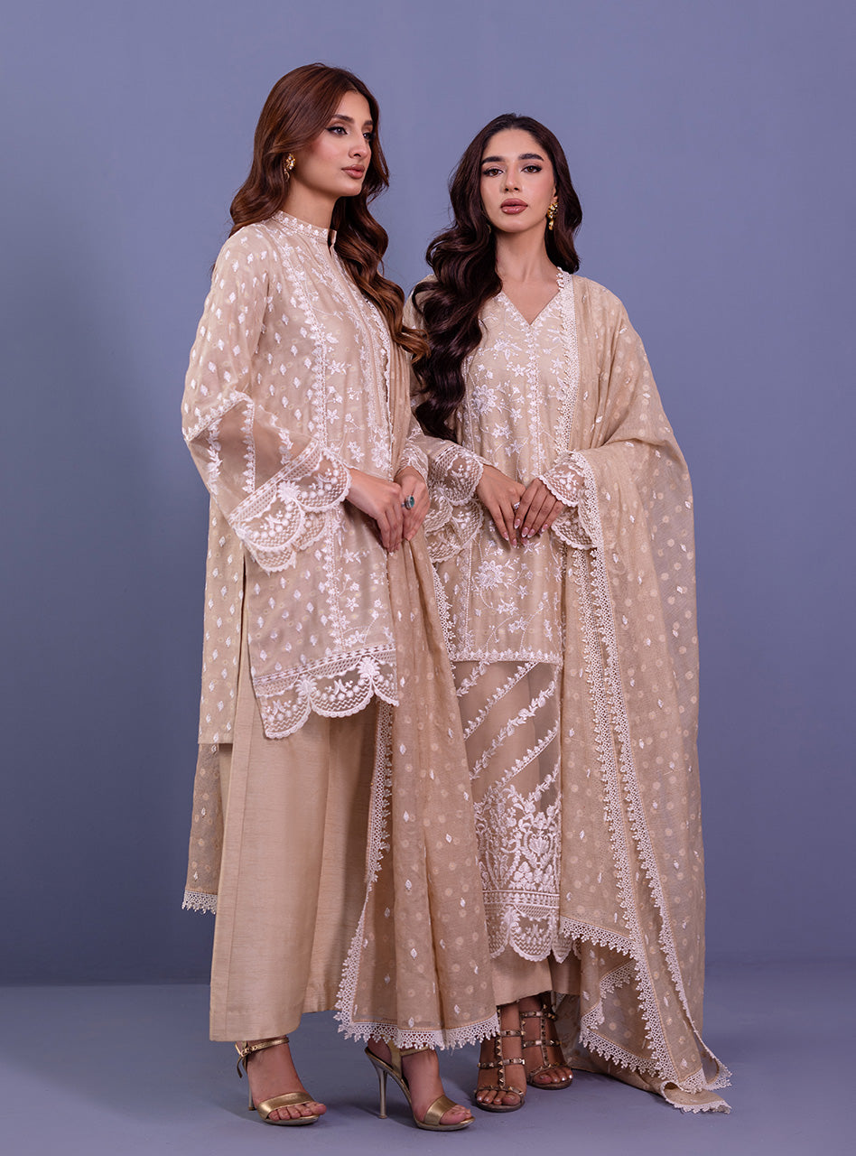 Zainab Chottani | Luxury Pret | RANIYA by Zainab Chottani - Designer Dress - Type: Ladies Clothes - Available at Libayah - 100% Original