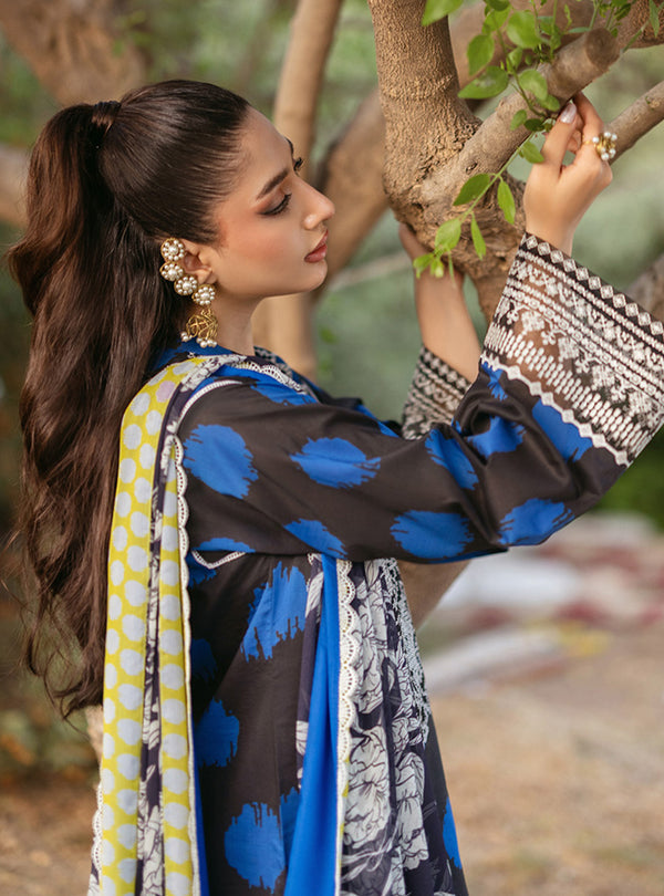 Zainab Chottani | Tahra Lawn 24 | FREYA - D 10B by Zainab Chottani - Designer Dress - Type: Ladies Clothes - Available at Libayah - 100% Original