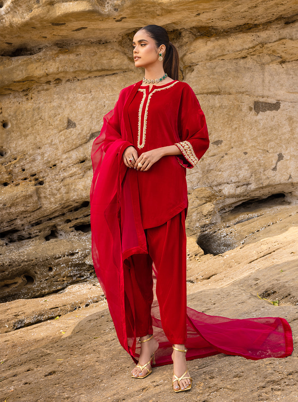 Zainab Chottani | Luxury Pret | RUBY JEZZ by Zainab Chottani - Designer Dress - Type: Ladies Clothes - Available at Libayah - 100% Original