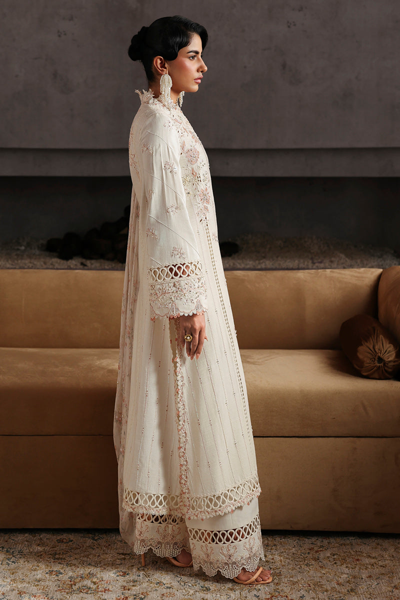 Qalamkar | Luxury Pret 25 | LP-01 NOORAY by Qalamkar - Designer Dress - Type : Ladies Clothes - Available at Libayah - 100% Original 