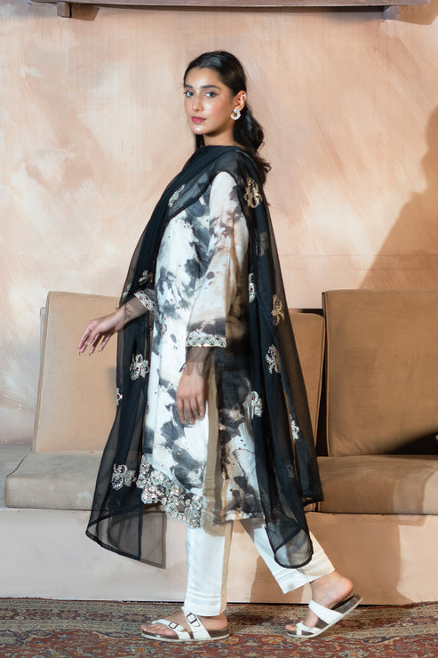 Kross Kulture | Luxury Baharaneh | Eira KLX-00810 by Kross Kulture - Designer Dress - Type: Ladies Clothes - Available at Libayah - 100% Original