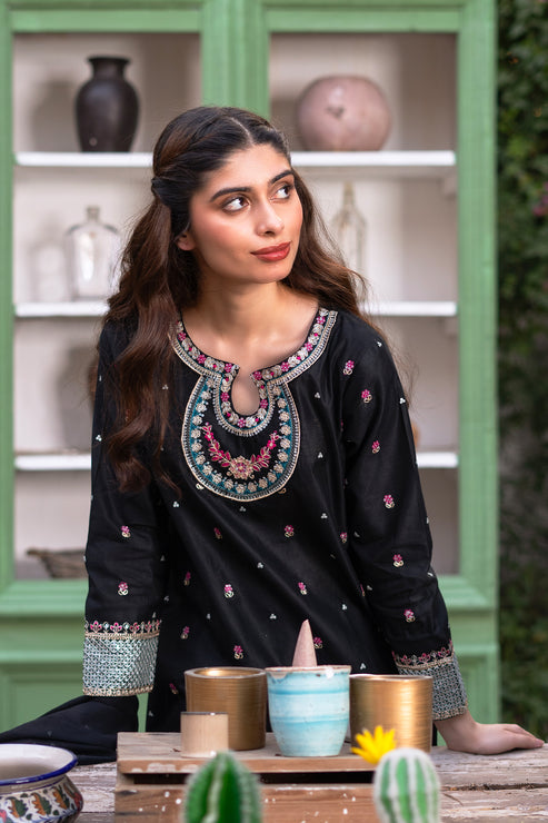 Kross Kulture | Luxury Baharaneh | Sumara (Black) KLX-00919 by Kross Kulture - Designer Dress - Type: Ladies Clothes - Available at Libayah - 100% Original