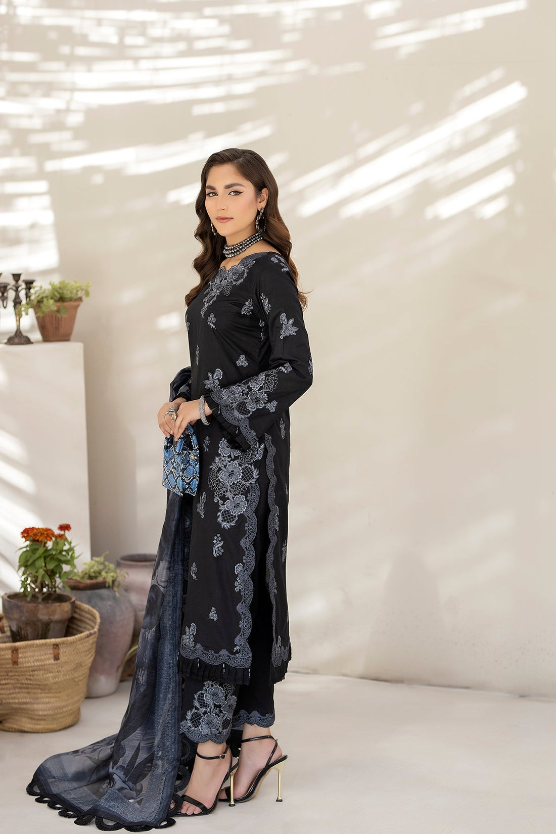 House of Nawab | Zora Luxury Lawn 24 | VALEH by House of Nawab - Designer Dress - Type: Ladies Clothes - Available at Libayah - 100% Original