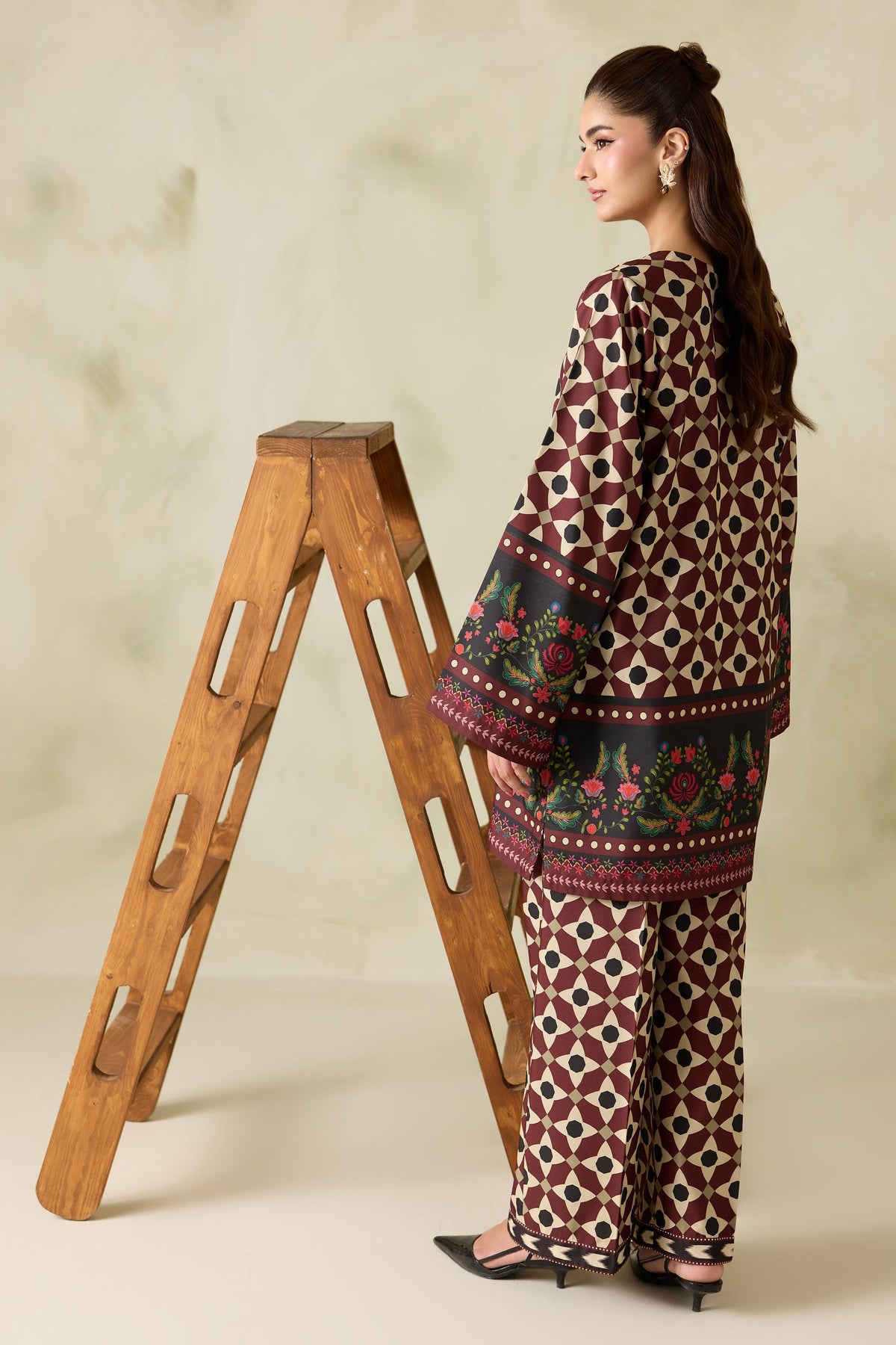 Alizeh | Printed Lawn | AF-PL-6075-ZIRWAH by Alizeh - Designer Dress  - Type : Ladies Clothes - Available at Libayah - 100% Original 