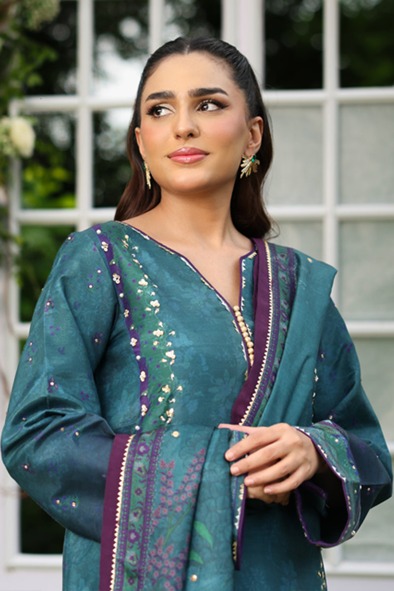 Behnaz – authentic Pakistani formal dress from the Rangrasiya Luxe Silk collection for women in the UK.