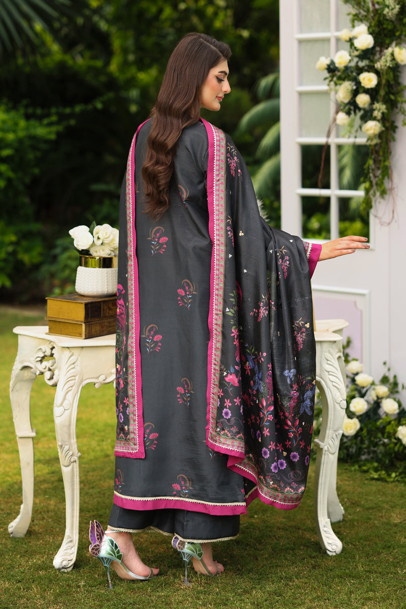 Farwa – authentic Pakistani formal dress from the Rangasiya Luxe Silk collection for women in the UK.