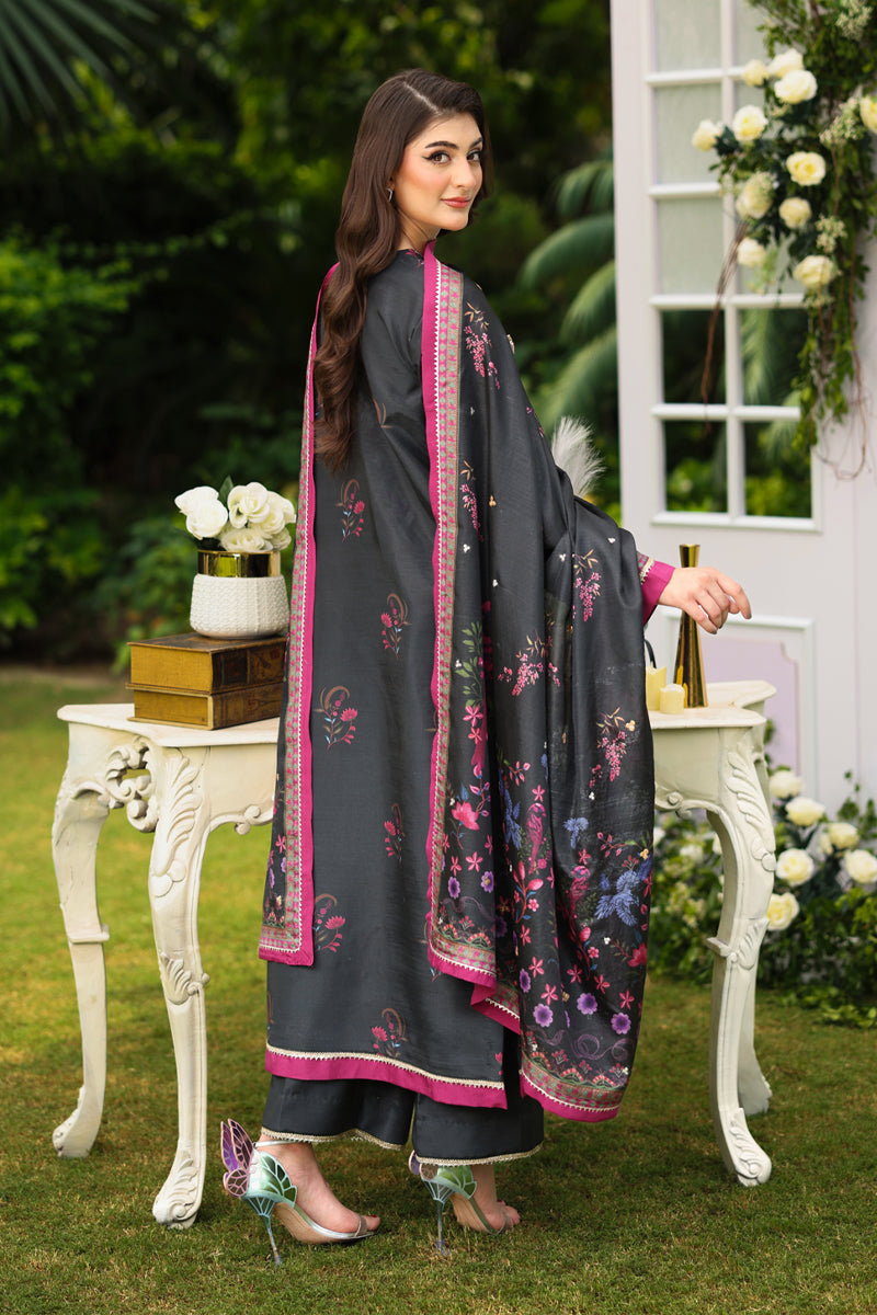 Farwa – authentic Pakistani formal dress from the Rangasiya Luxe Silk collection for women in the UK.